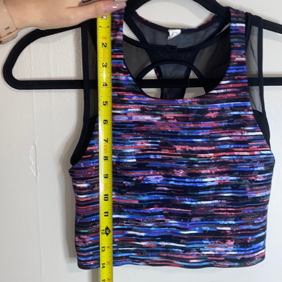 🌷Adorable Lululemon sports bra/ top! - Picture 4 of 7
